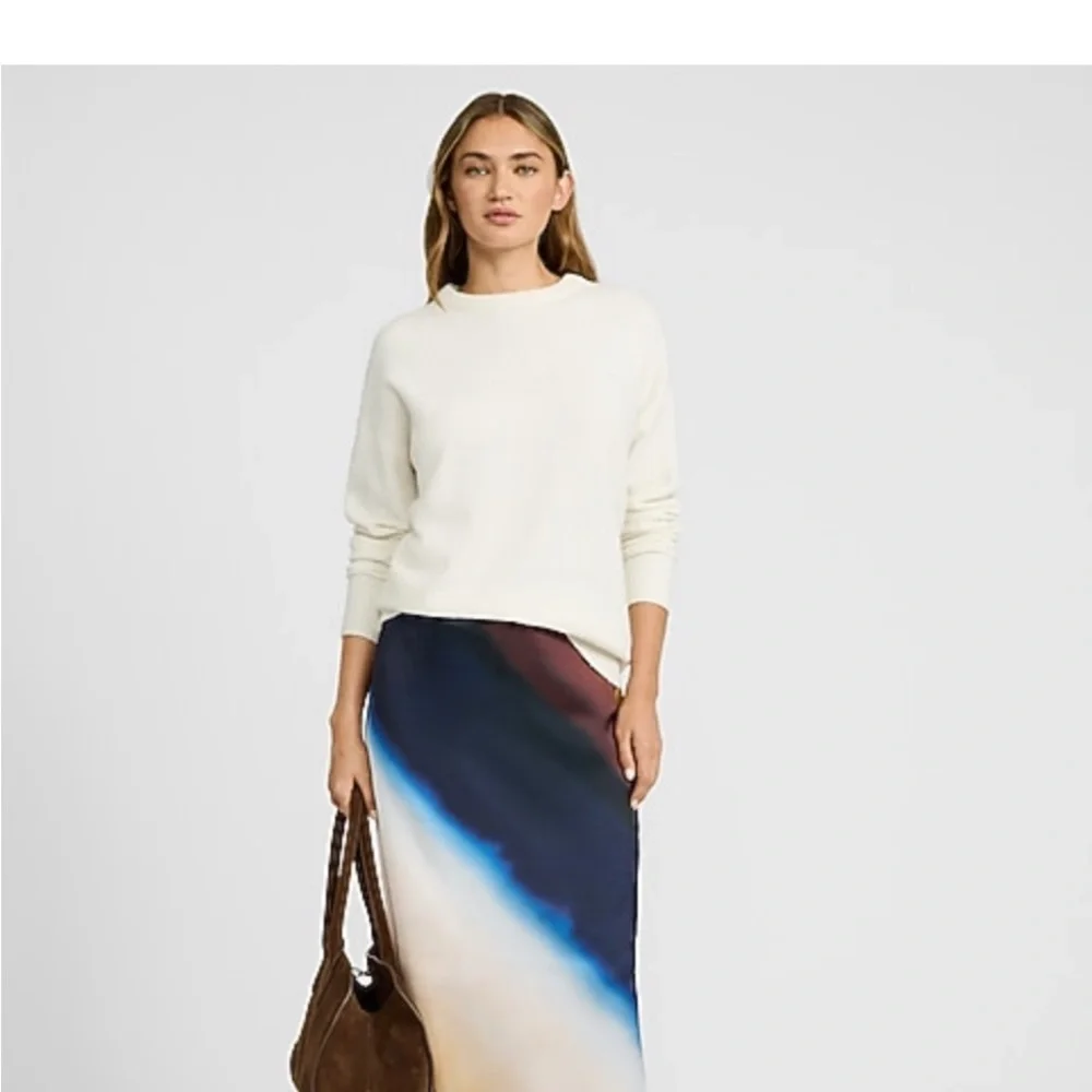 Express Ombre Maxi Skirt in Navy, Blue & Cream - Picture 3 of 4